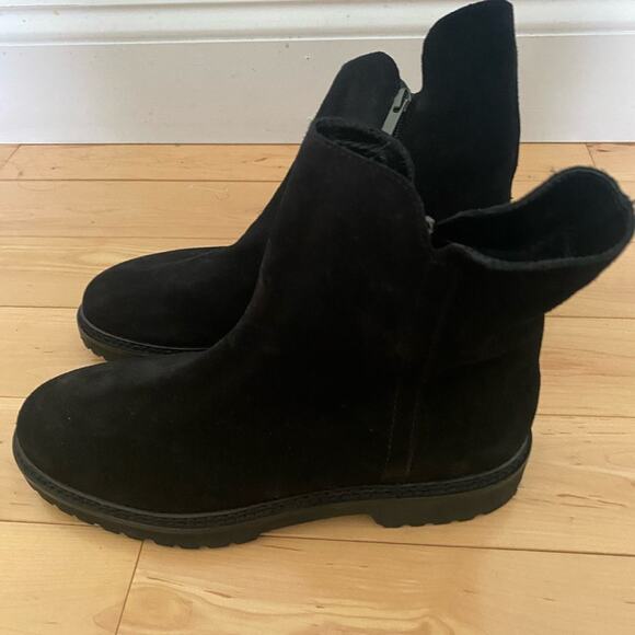 NWOB Aquatalia Suede Boots Size 9 - Picture 3 of 7